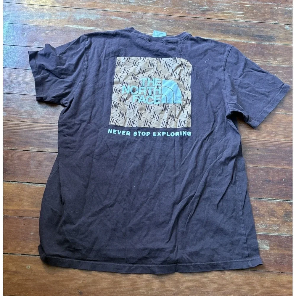 The North Face Graphic T-Shirt Men's Large‎ Brown Circular Design Crew Neck
